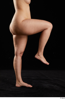 Leticia 1 flexing leg nude side view 0004.jpg